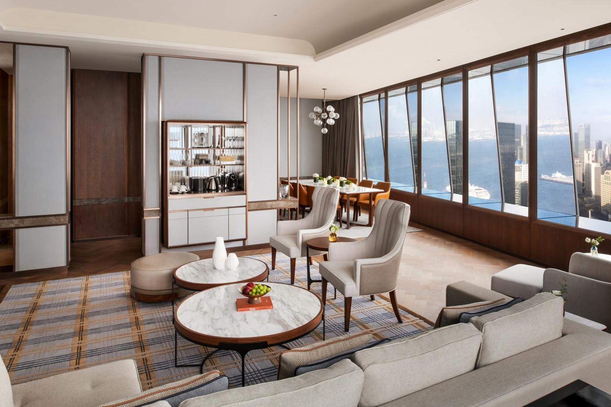 Four Seasons Hotel Далиен Екстериор снимка